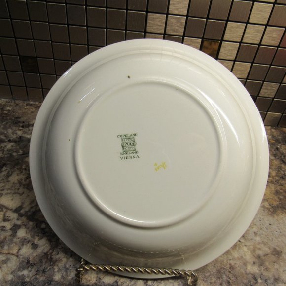 VINTAGE SPODE "VIENNA BIRD" 7 1/2" SALAD OR SERVING BOWL. - Picture 3 of 4